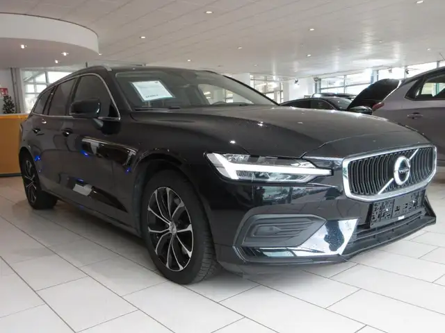 Volvo V60 view 3