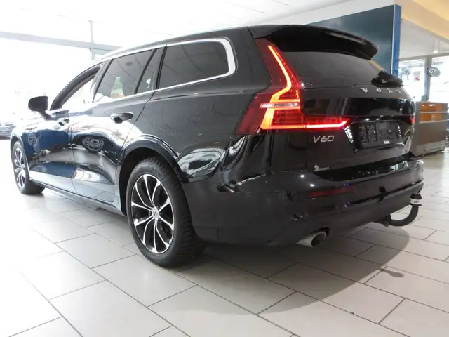Volvo V60 view 5