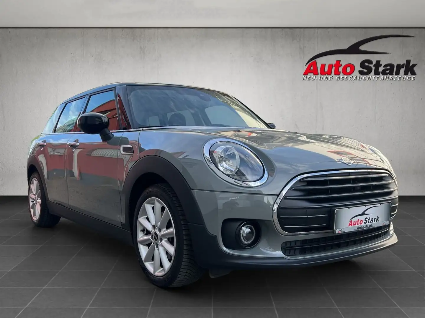 MINI Cooper Clubman 1. Hand°Connected Media°Klimaautomatik°PDC°DEKRA° Šedá - 2