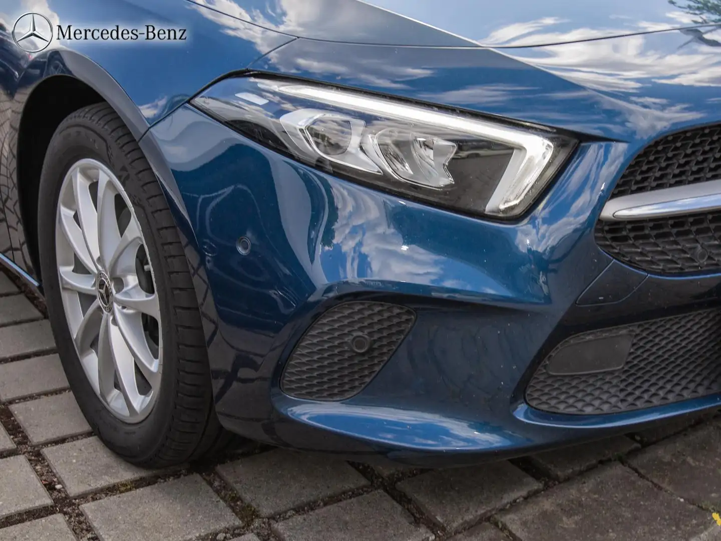 Mercedes-Benz A 180 d Kompaktlimousine progressive RüKam+LED Modrá - 2