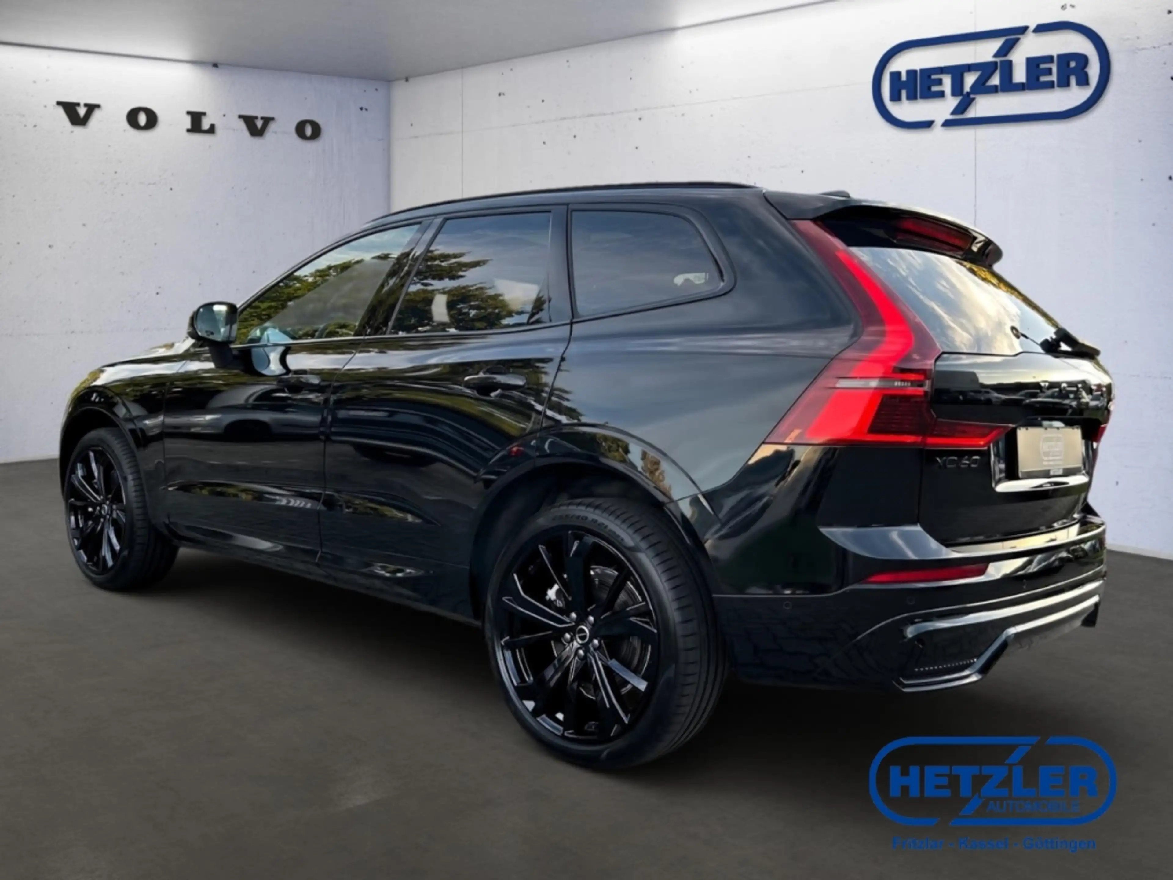 Volvo XC60 B5 Ultra Black Edition AWD AD AHK Digitales Cockpi — photo 4