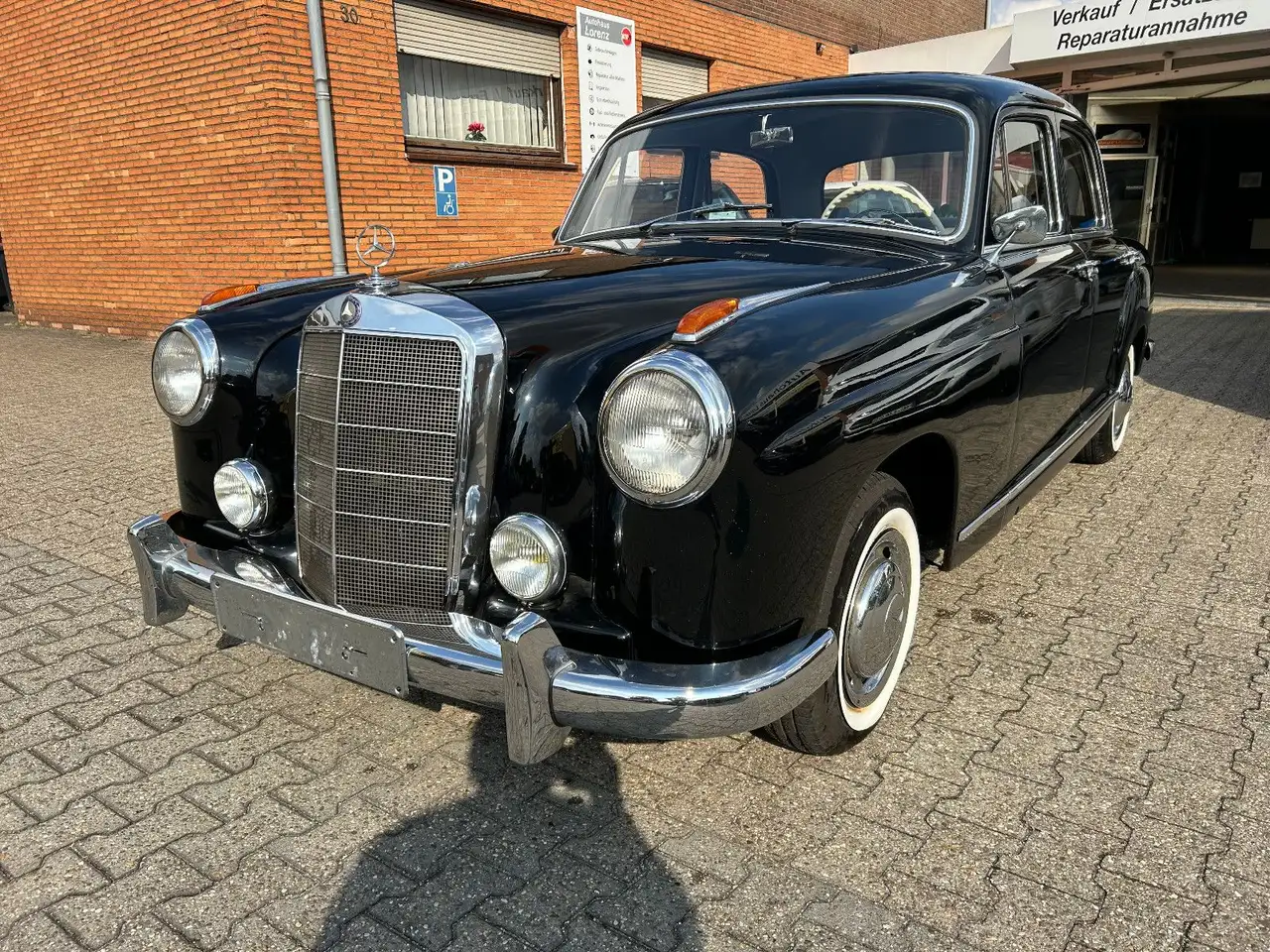 Mercedes-Benz Ponton 219, foto 2