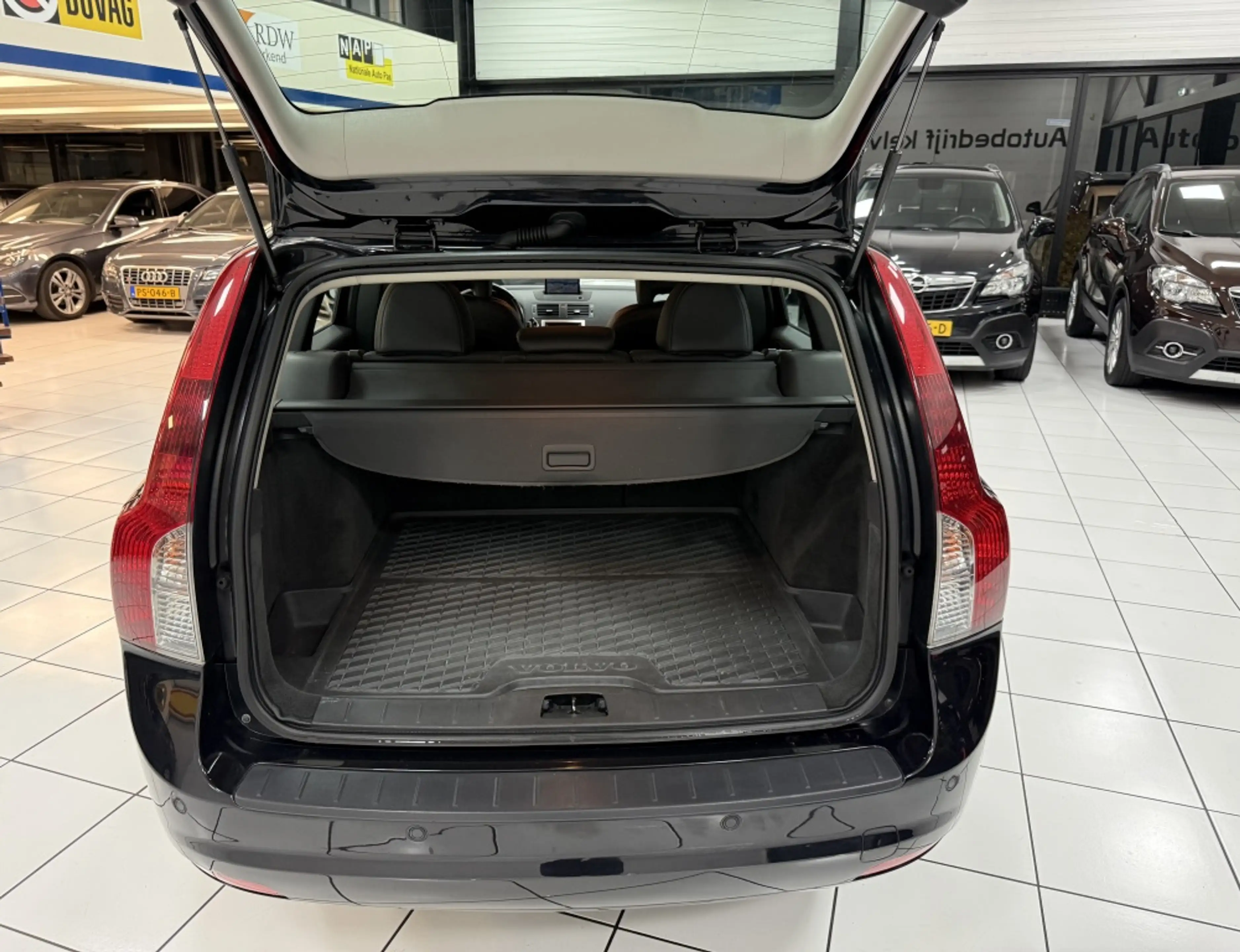 Volvo V50 2.0 Limited Edition Bovag Garantie — photo 35