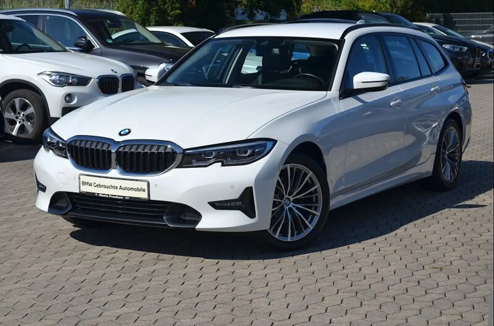 BMW 320 d xDrive Sport Line LiveCptProf.LED.Kam.HiFi Weiß - 2