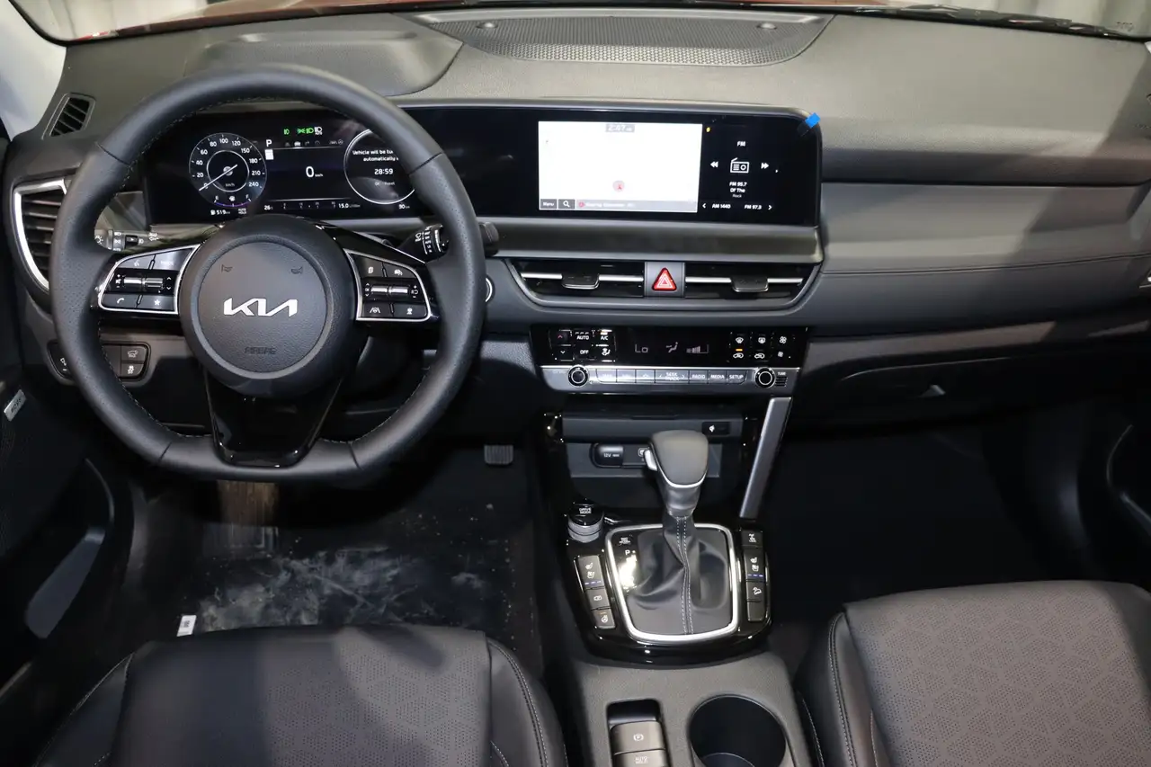 Kia Seltos снимка Kia Seltos