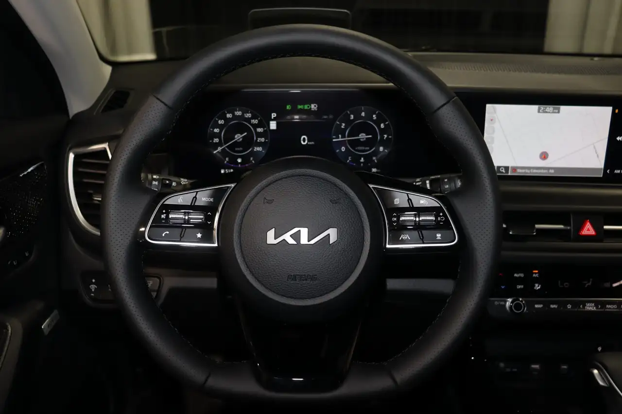 Kia Seltos снимка Kia Seltos