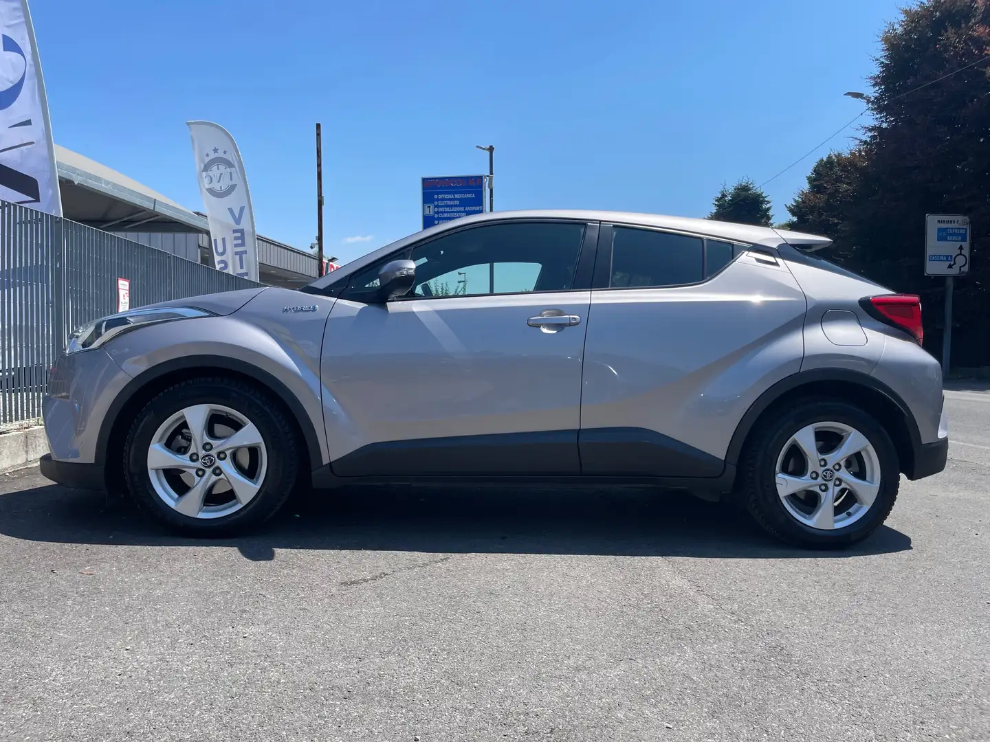 Toyota C-HR C-HR I 2016 1.8h Active 2wd e-cvt Garanzia Madre! Argento - 2