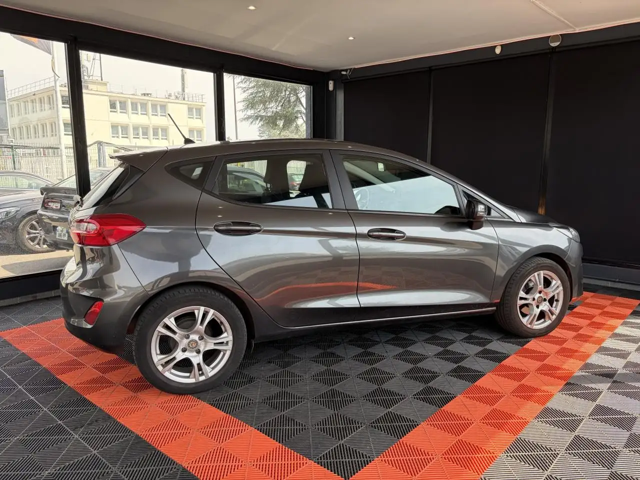 Ford Fiesta 5 portes — photo 11