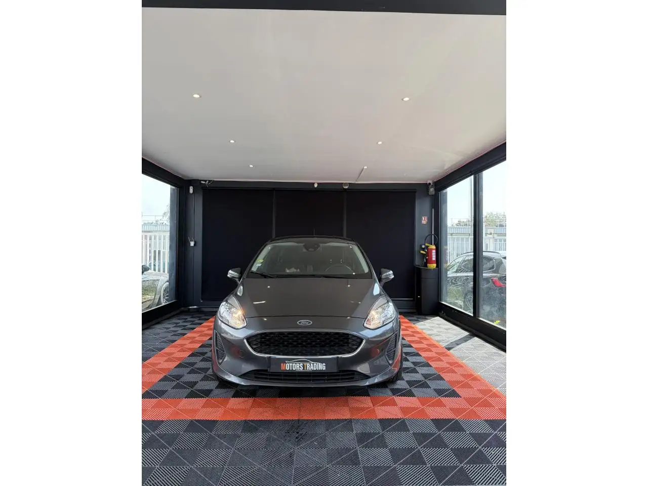 Ford Fiesta 5 portes — photo 2