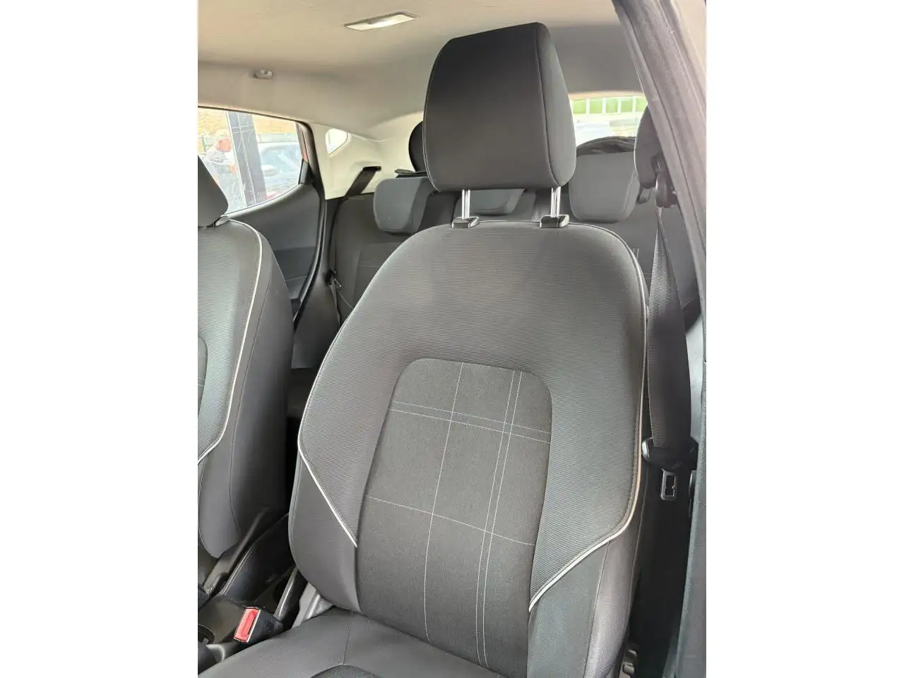 Ford Fiesta 5 portes — photo 21