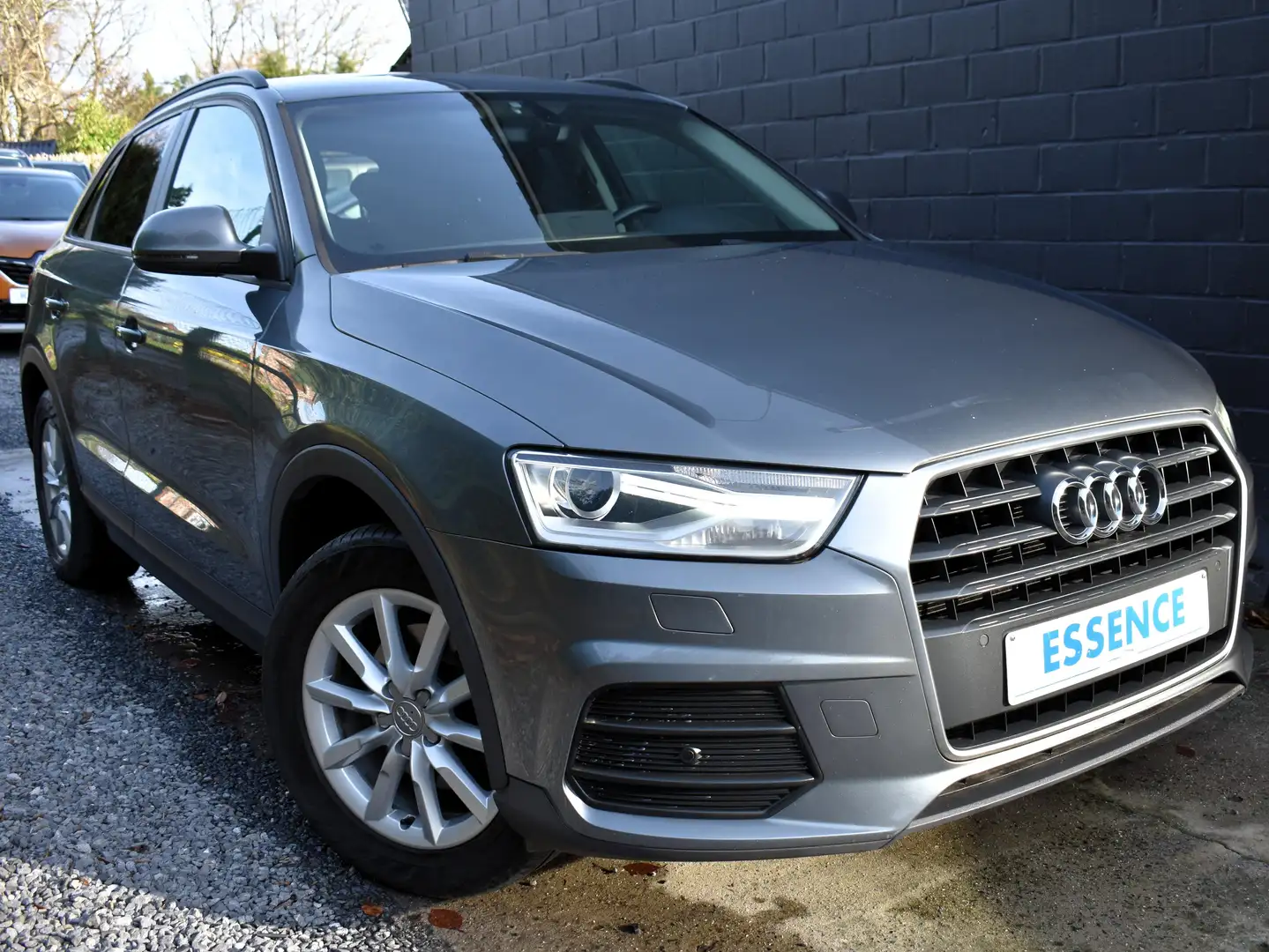 Audi Q3 Q3 1.4 TFSI / CAPTEURS / NAV / GARANTIE 12 MOIS Grau - 1