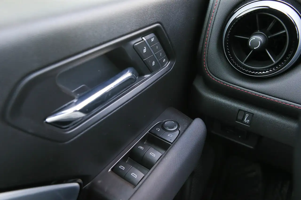 Chevrolet Colorado photo Chevrolet Colorado