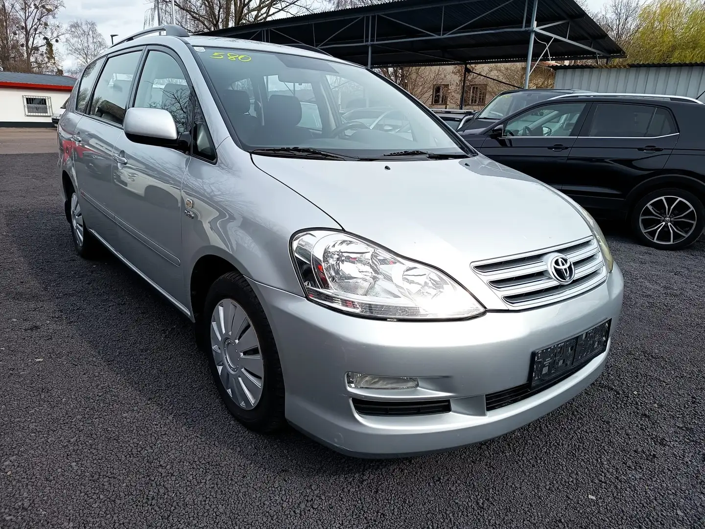 Toyota Avensis Verso 2.0 D-4D C Nur 5-Sitze Grau - 2