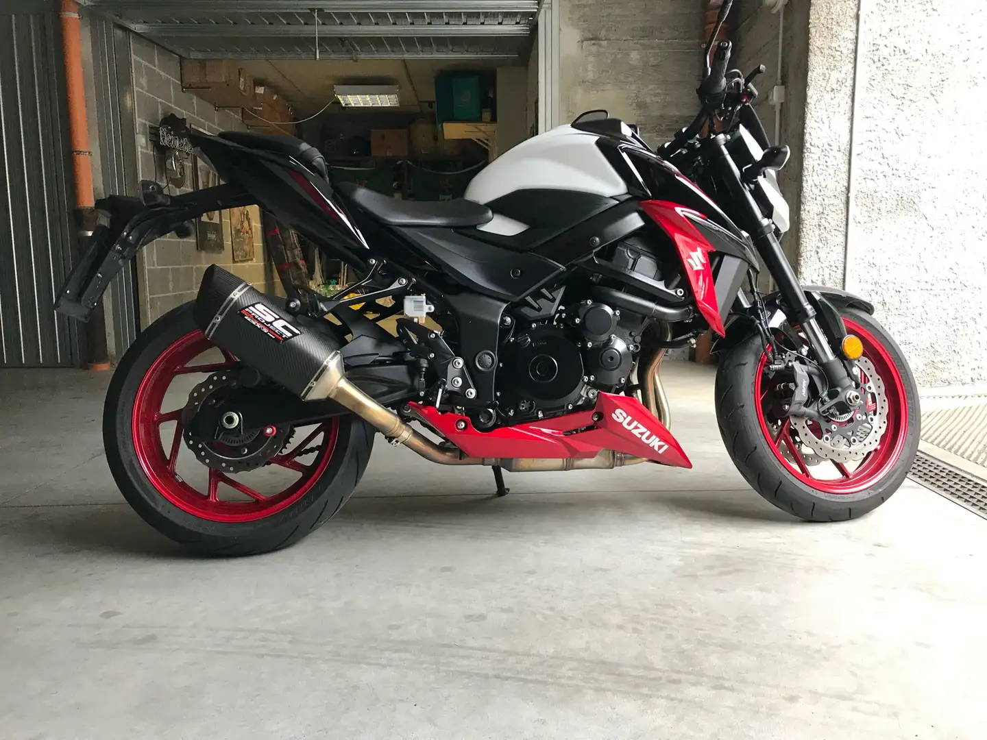 Suzuki GSX-S 750 yugen carbon - 2