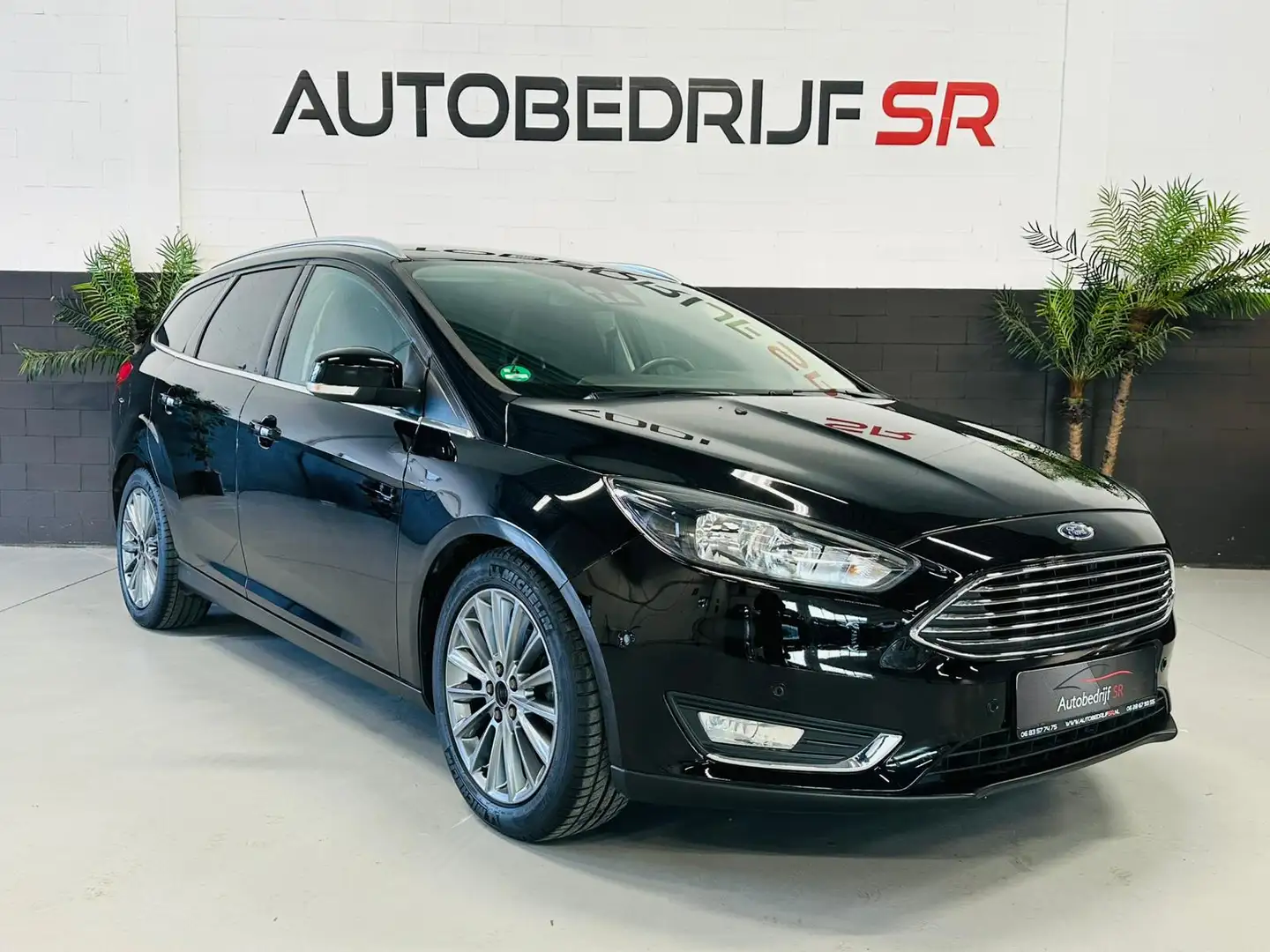 Ford Focus Wagon 1.0 Titanium Trekhaak! Camera! Cruise Contro - 1