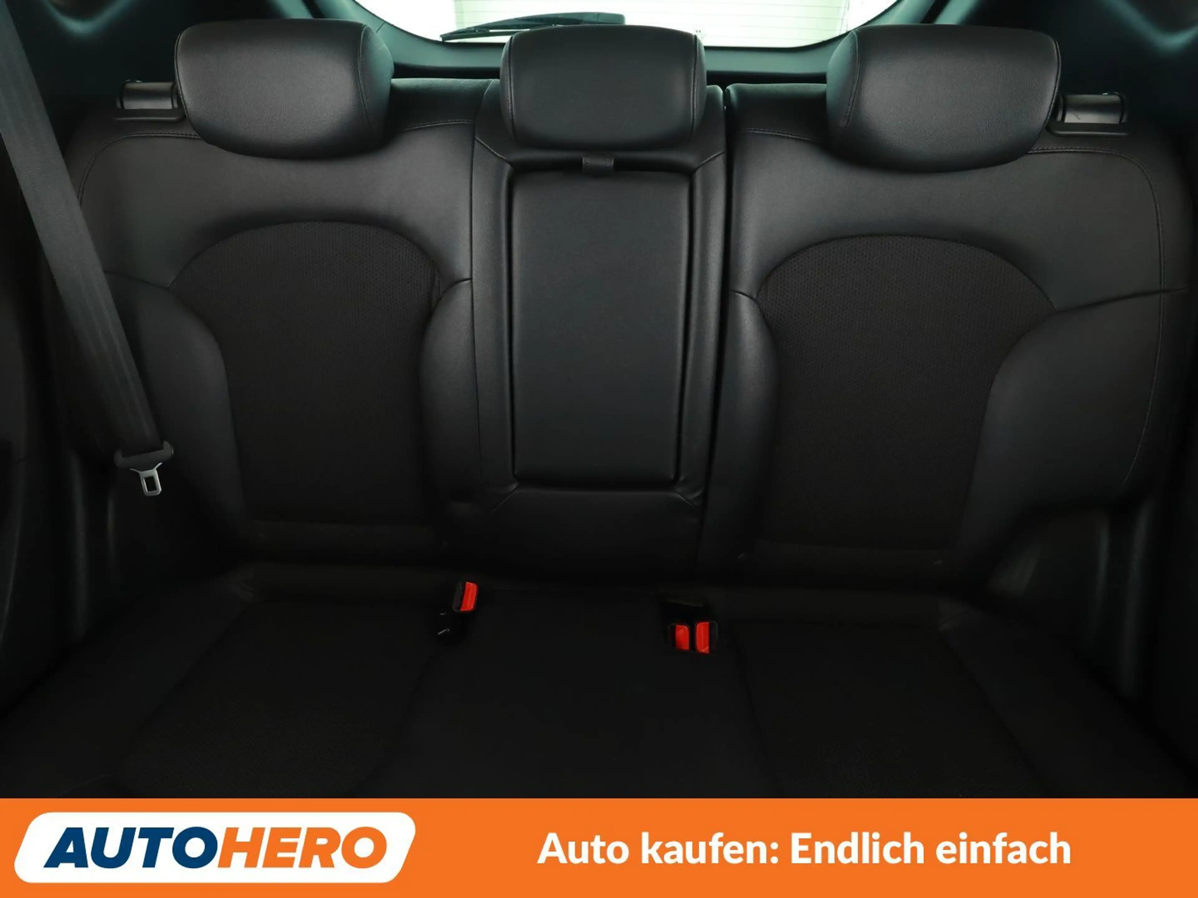 Hyundai iX35 1.6 FIFA World Cup Edition 2WD *NAVI*TEMPO*CAM*SHZ — photo 15