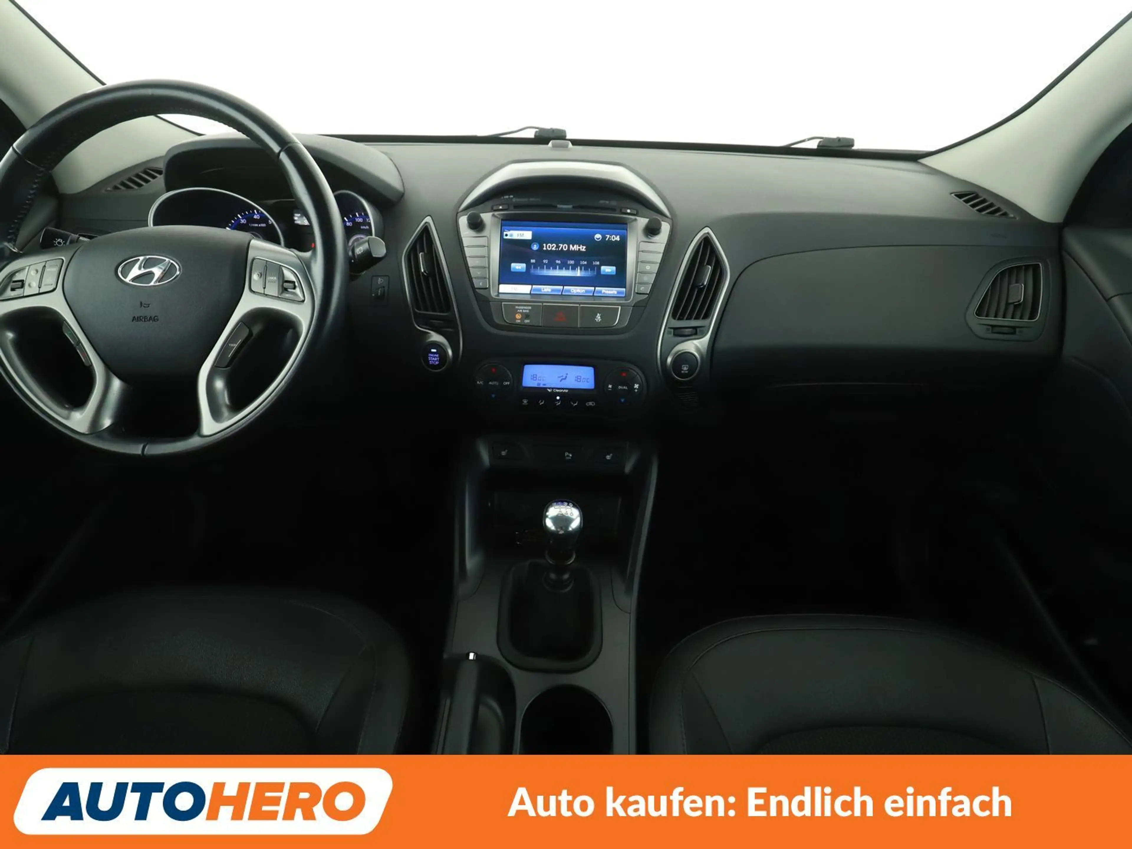 Hyundai iX35 1.6 FIFA World Cup Edition 2WD *NAVI*TEMPO*CAM*SHZ — photo 12