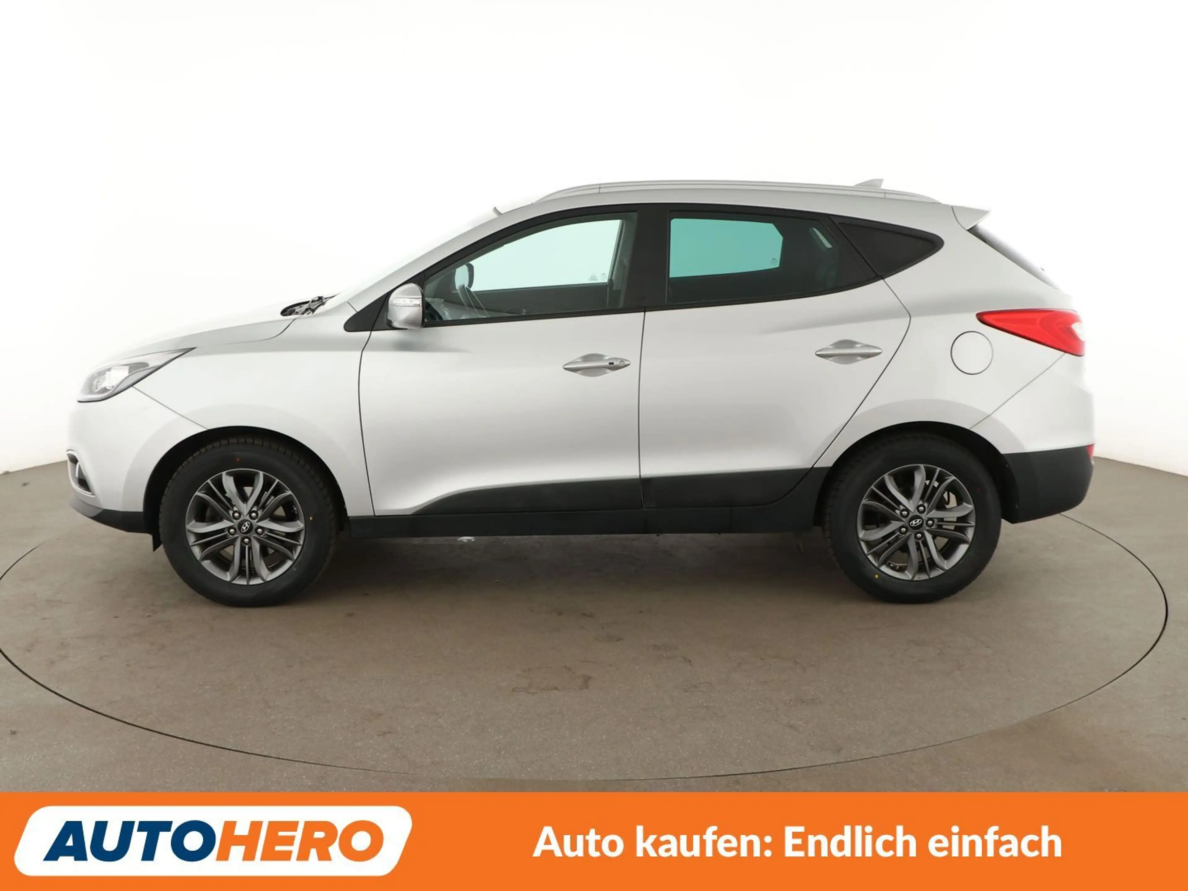 Hyundai iX35 1.6 FIFA World Cup Edition 2WD *NAVI*TEMPO*CAM*SHZ — photo 3