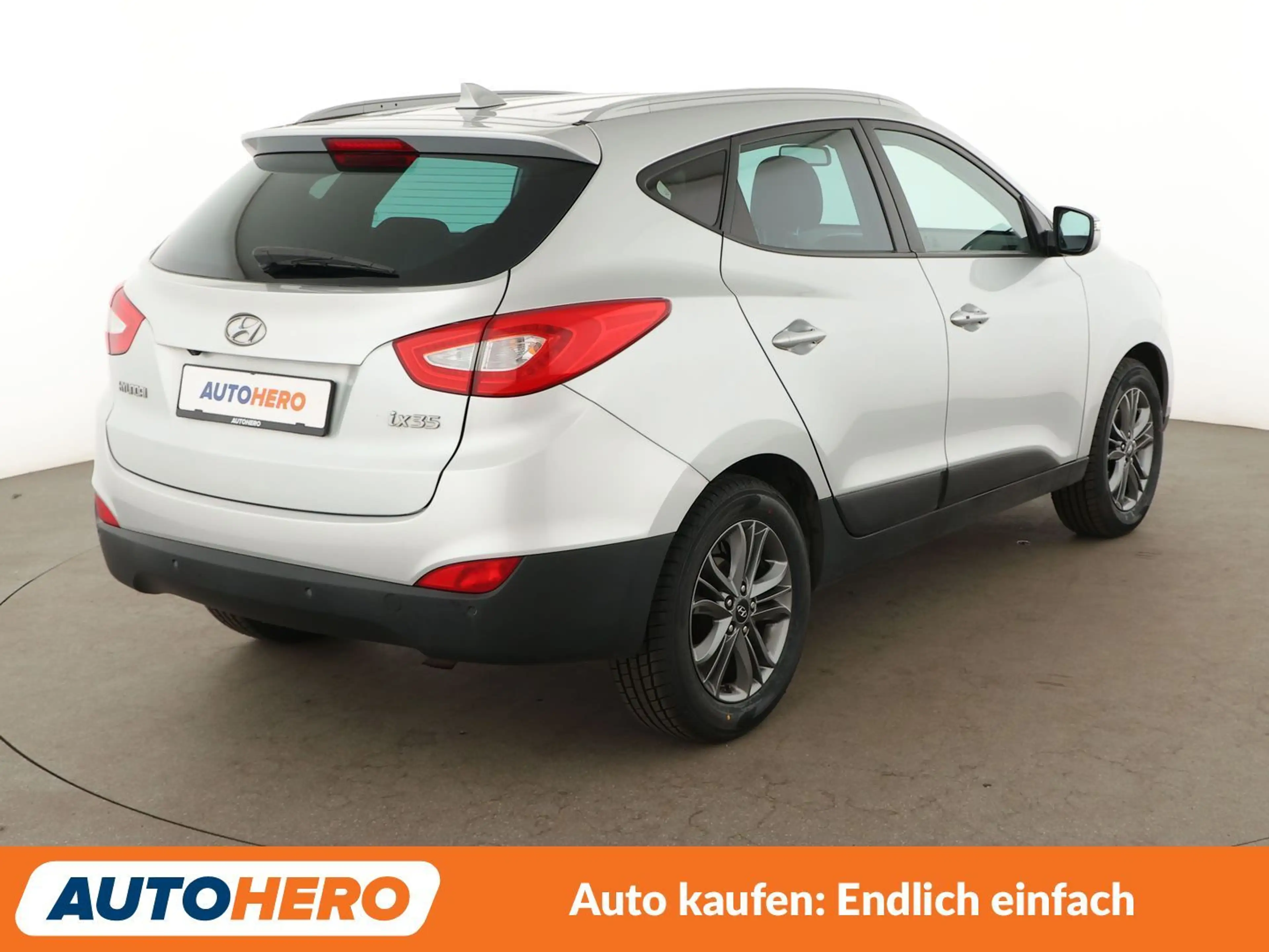 Hyundai iX35 1.6 FIFA World Cup Edition 2WD *NAVI*TEMPO*CAM*SHZ — photo 6