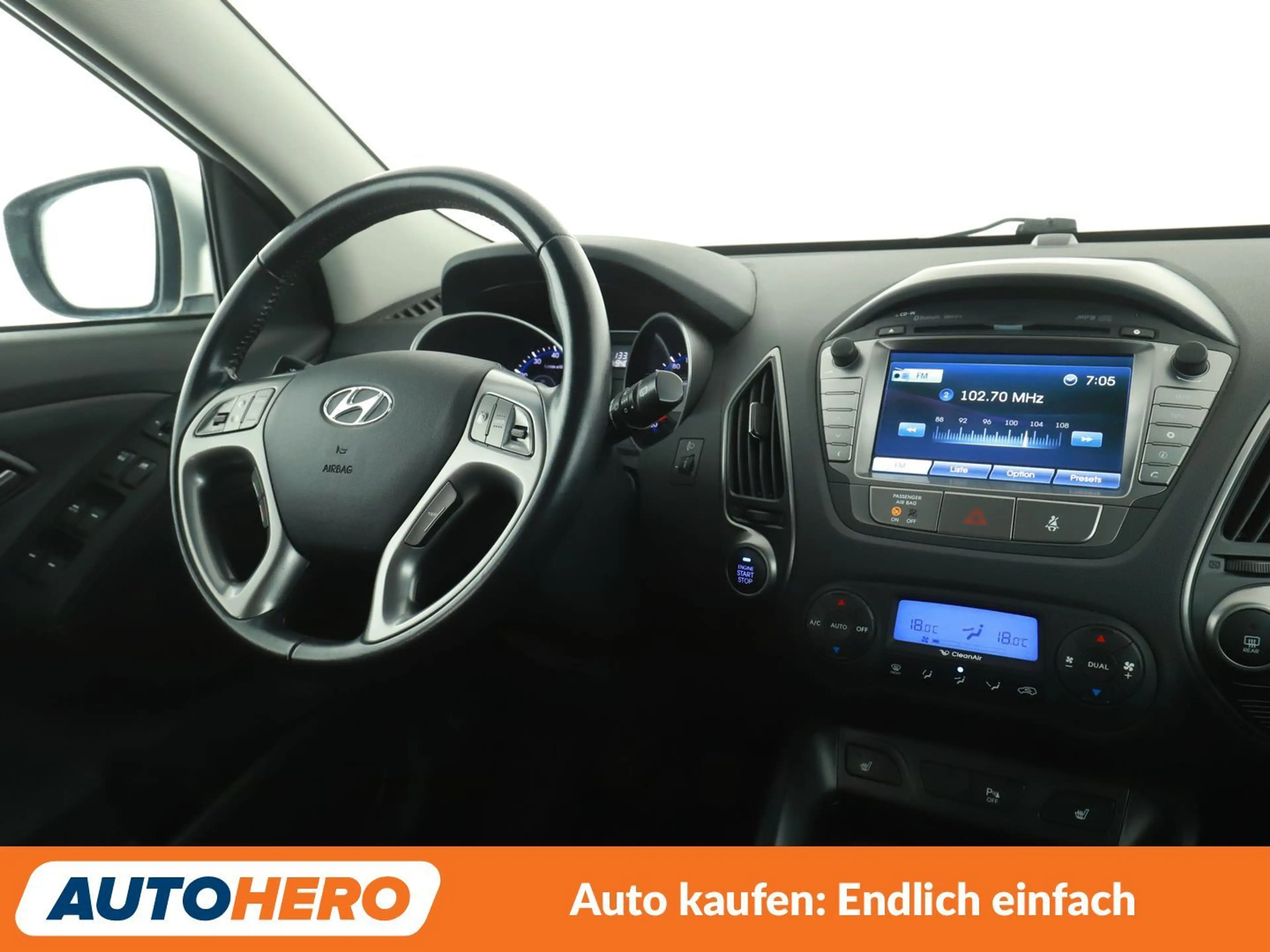 Hyundai iX35 1.6 FIFA World Cup Edition 2WD *NAVI*TEMPO*CAM*SHZ — photo 13