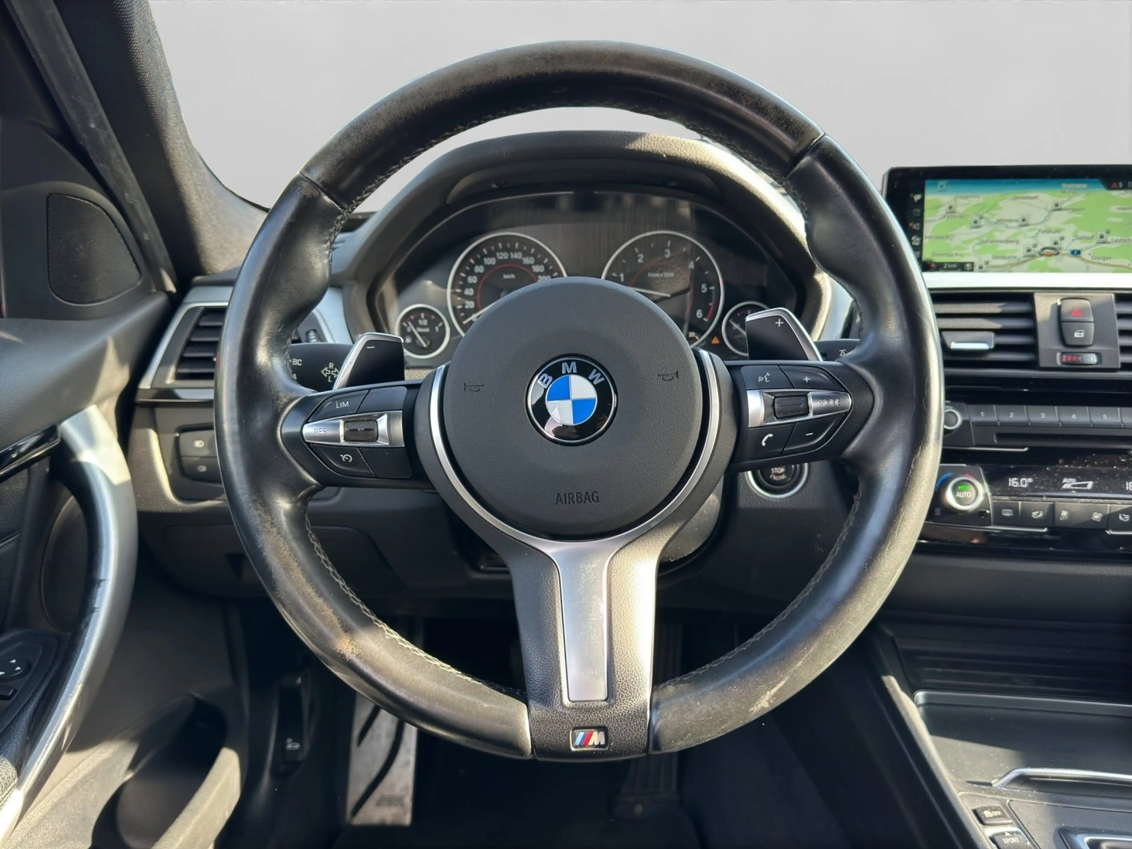 BMW 335 d xDrive Limousine — photo 10