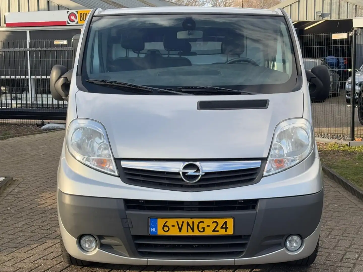 Opel Vivaro 2.5 CDTI L1H1 Grijs 2011 Trekhaak Airco Zilver - 2