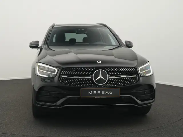Mercedes-Benz GLC view 2