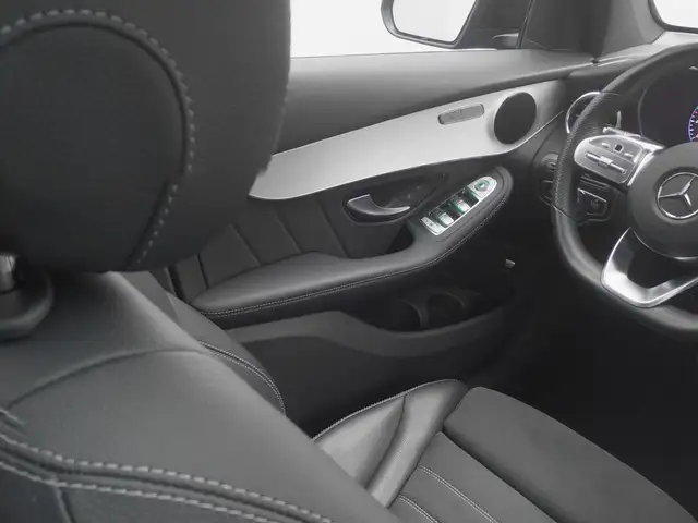 Mercedes-Benz GLC view 22