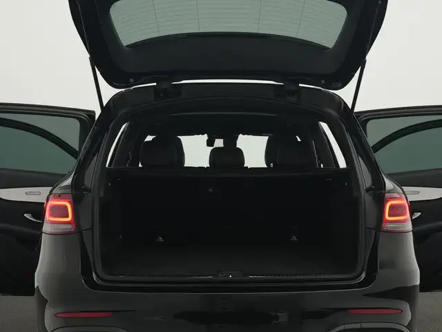 Mercedes-Benz GLC view 17