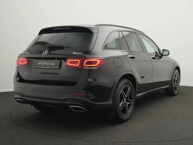 Mercedes-Benz GLC view 3
