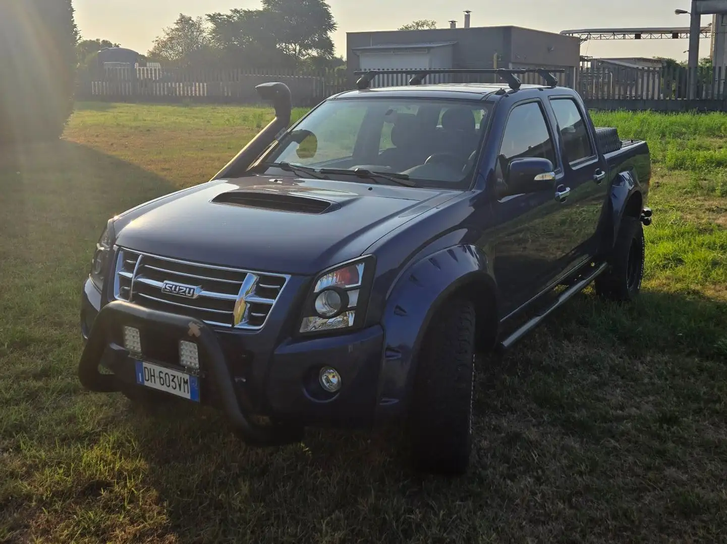 Isuzu D-Max D-Max I 2.5 td cr Crew L Super Modrá - 2