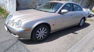 2.5i V6 24v Executive