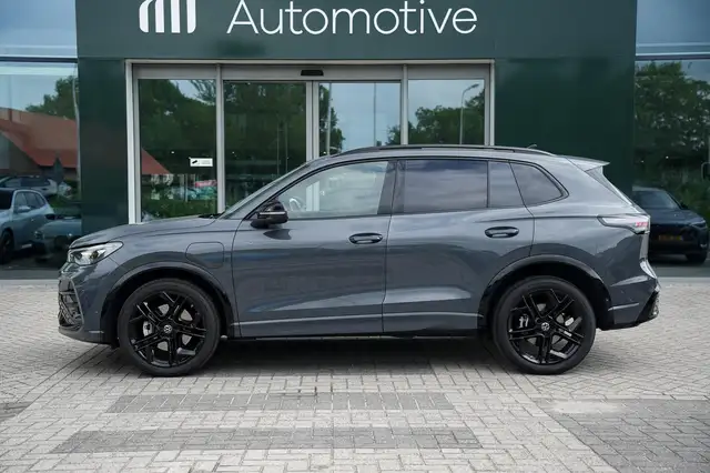 Volkswagen Tiguan view 5