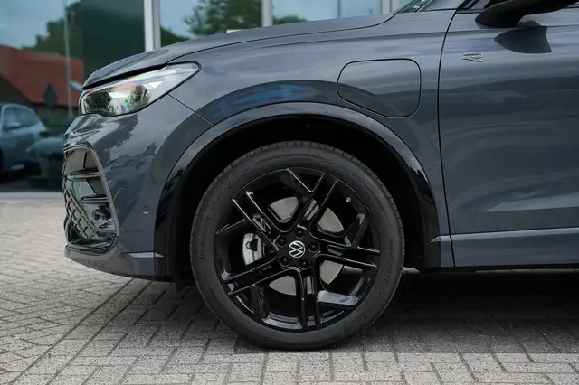 Volkswagen Tiguan view 7