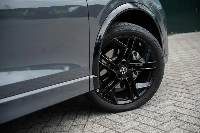 Volkswagen Tiguan view 30