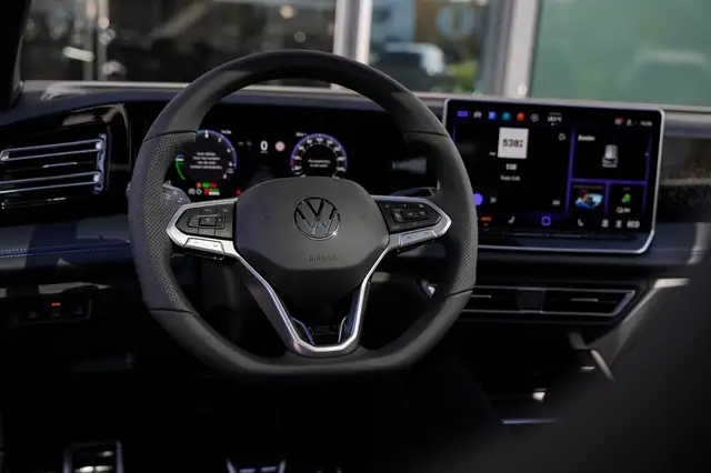 Volkswagen Tiguan view 10