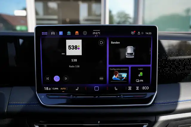 Volkswagen Tiguan view 14
