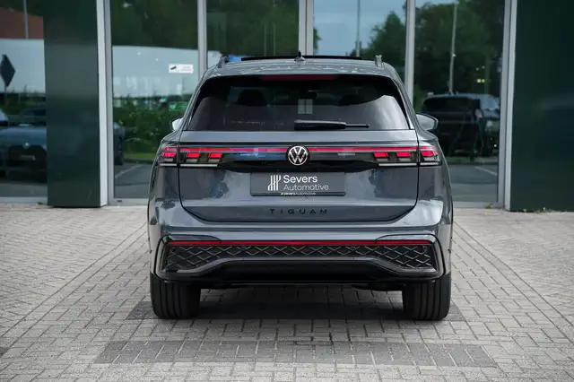 Volkswagen Tiguan view 9