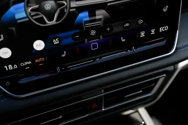 Volkswagen Tiguan view 17