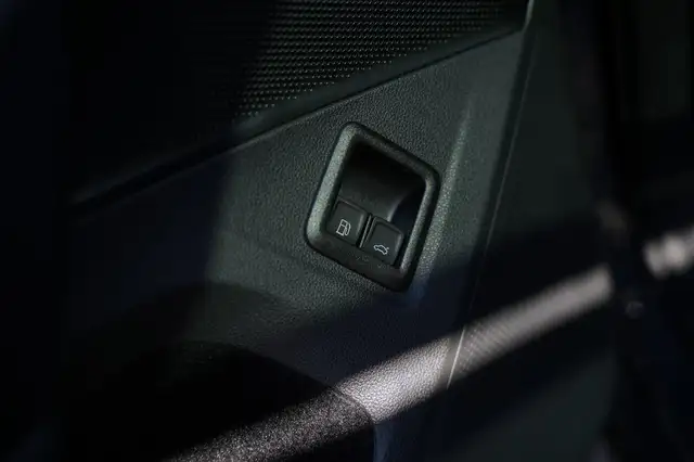 Volkswagen Tiguan view 16