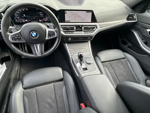BMW 3 Series view 14