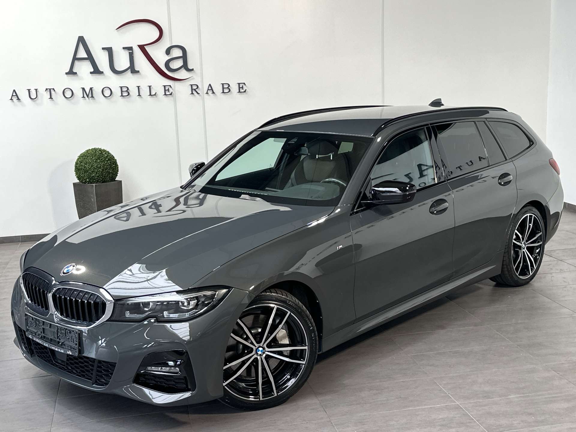 BMW 330