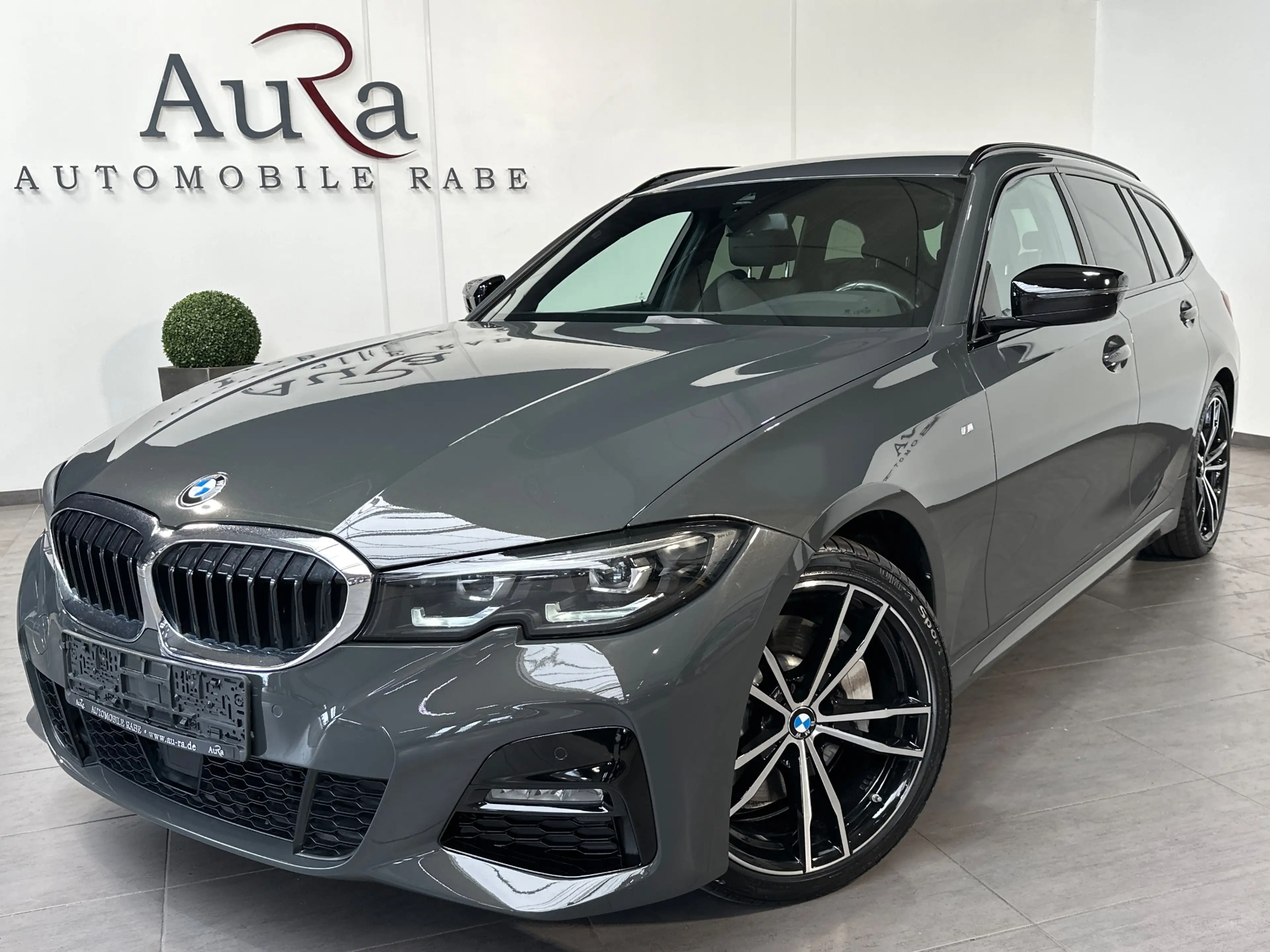 BMW 330 d Touring M-Sport NAV+LED+AHK+ACC+HIFI+19ZO+1HD