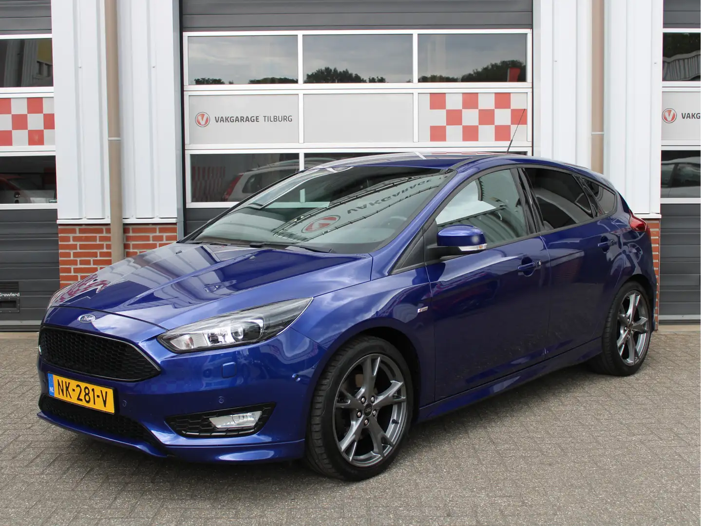 Ford Focus 1.5 150PK ST-Line 4-cilinder/2e Eig./Xenon/PDC/Cru Bleu - 1