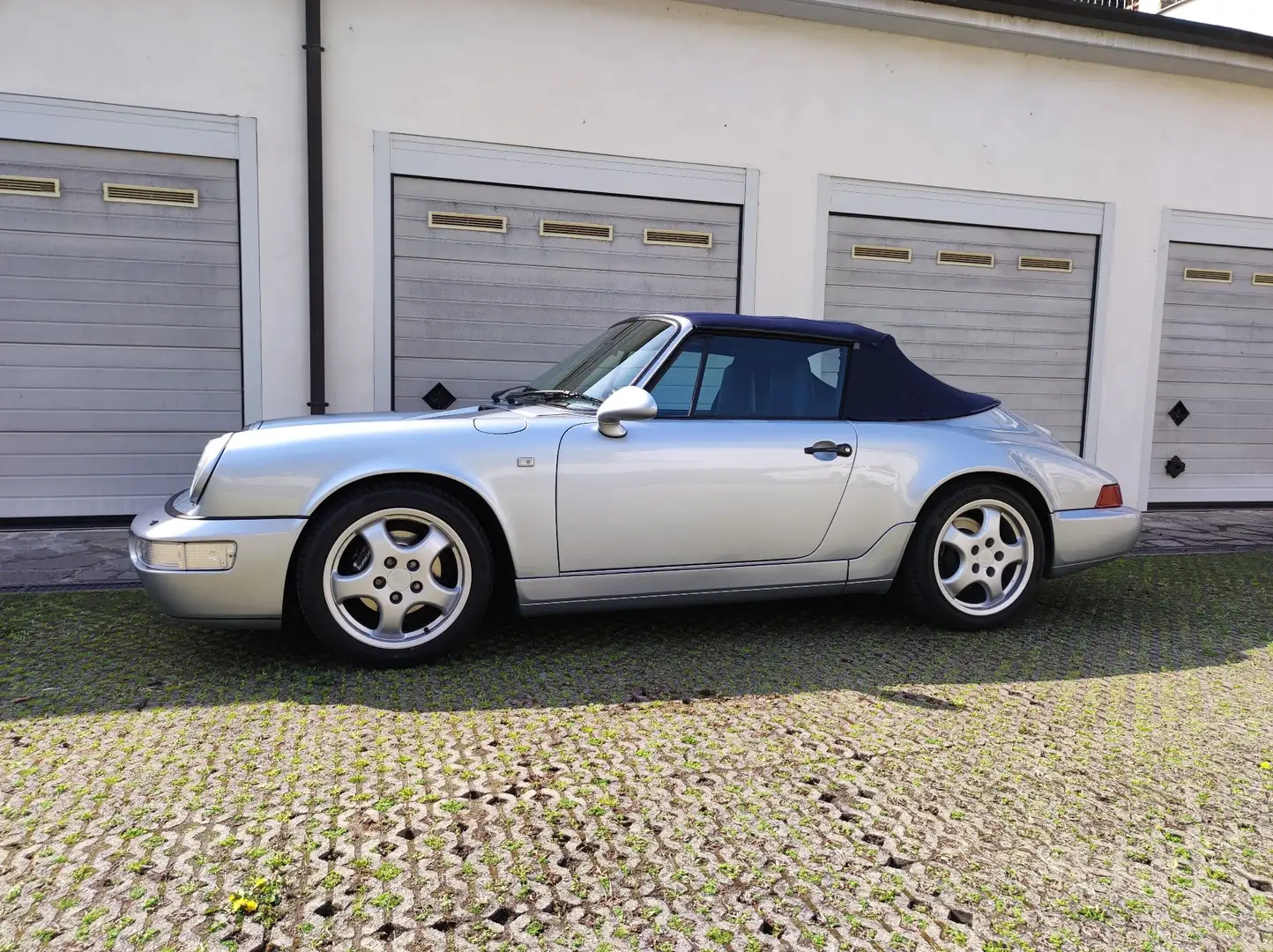 Porsche 964 911 Cabrio 3.6 Carrera 2 tiptronic Argent - 2