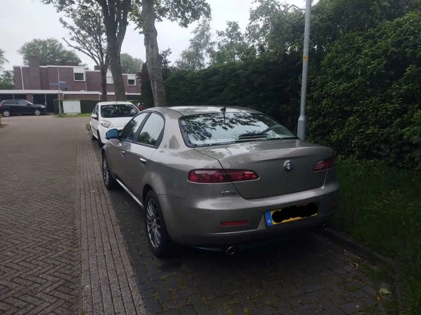 Alfa Romeo 159 2.2 JTS Distinctive Šedá - 2