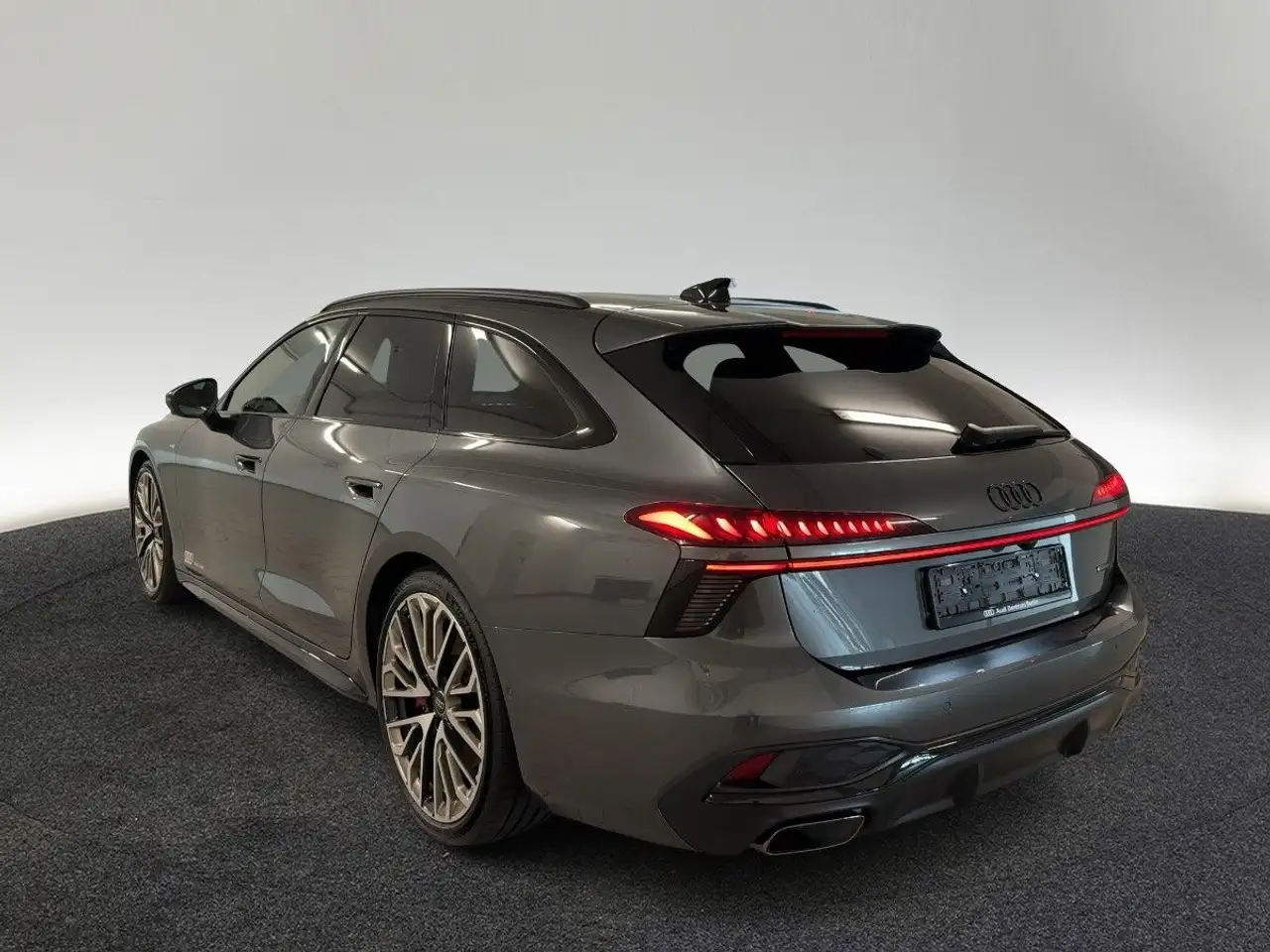 Audi A6 TFSI quattro S tronic 4