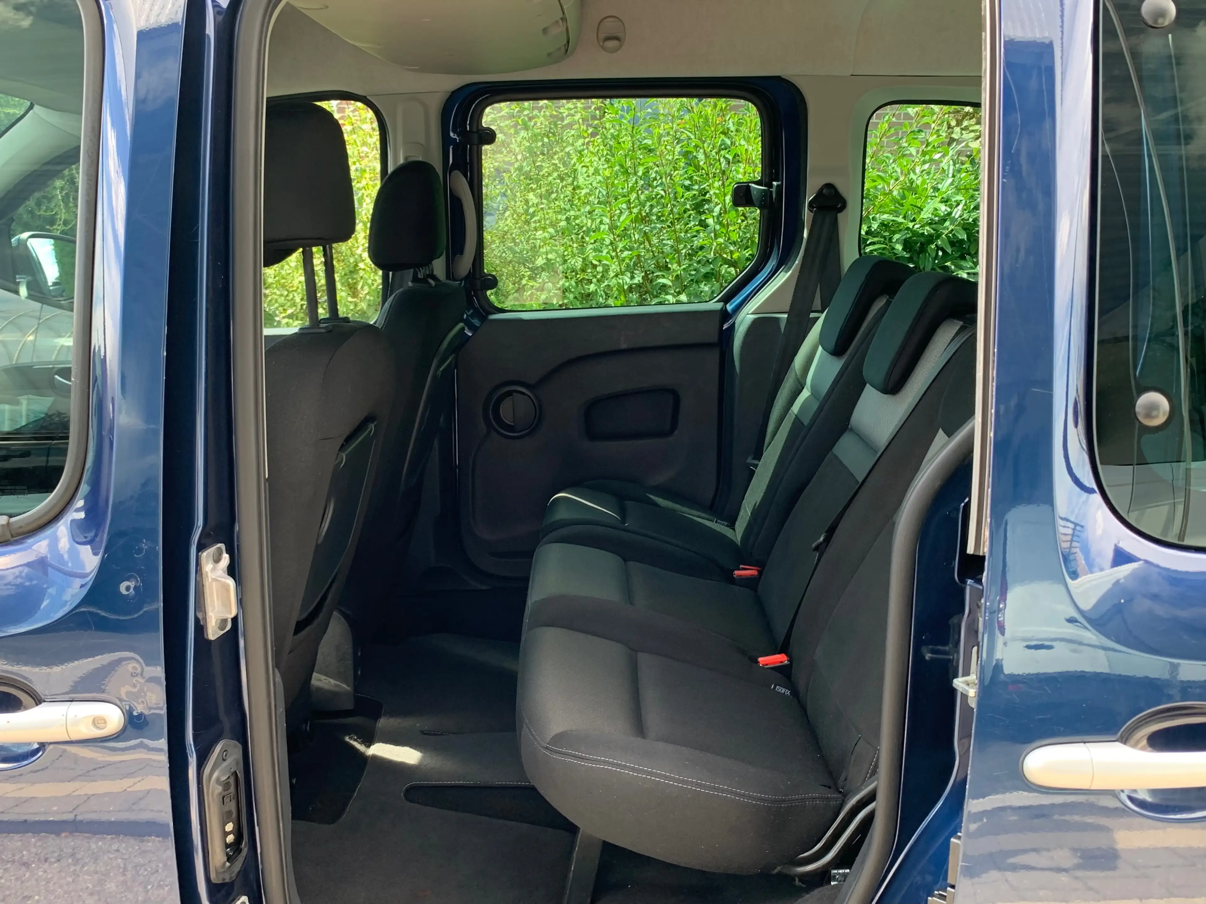 Renault Kangoo 1.5 dCi 90CV / LIMITED / 5 PLACES / AIRCO / 2 PORTES LATÉRALES — photo 12