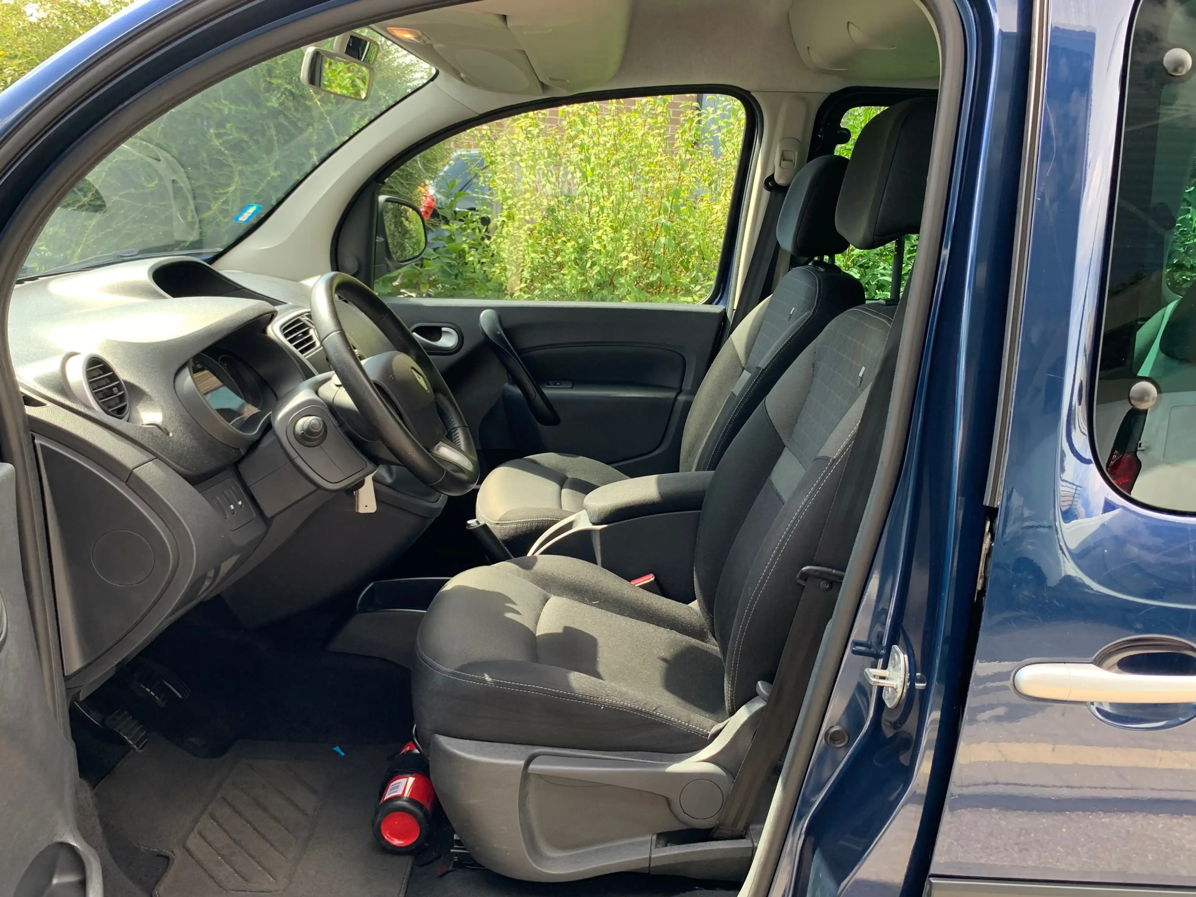 Renault Kangoo 1.5 dCi 90CV / LIMITED / 5 PLACES / AIRCO / 2 PORTES LATÉRALES — photo 11