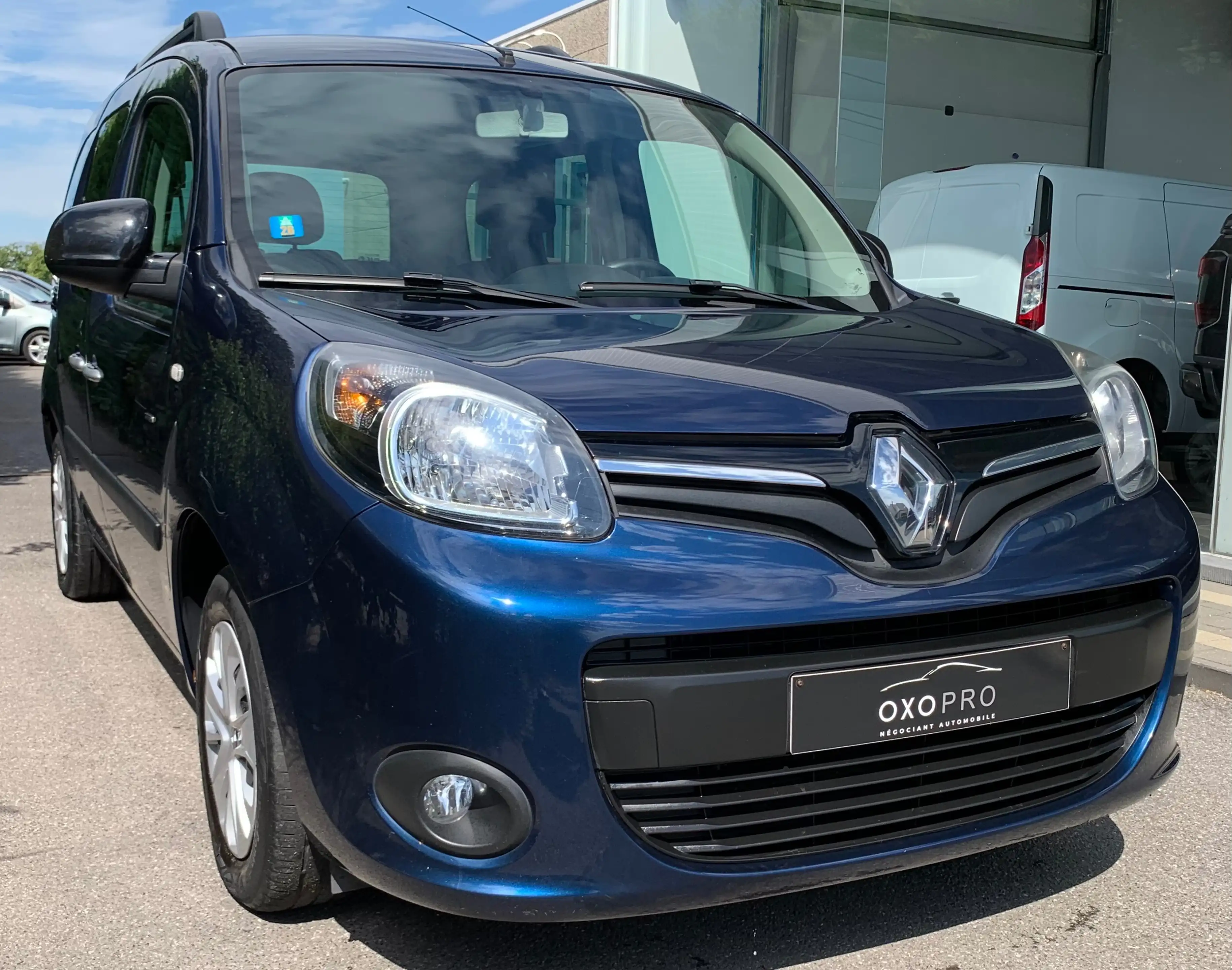 Renault Kangoo 1.5 dCi 90CV / LIMITED / 5 PLACES / AIRCO / 2 PORTES LATÉRALES — photo 4